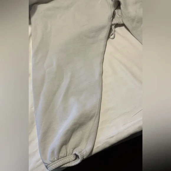 October’s Very Own x Roots Sweatpants - Picture 14 of 16